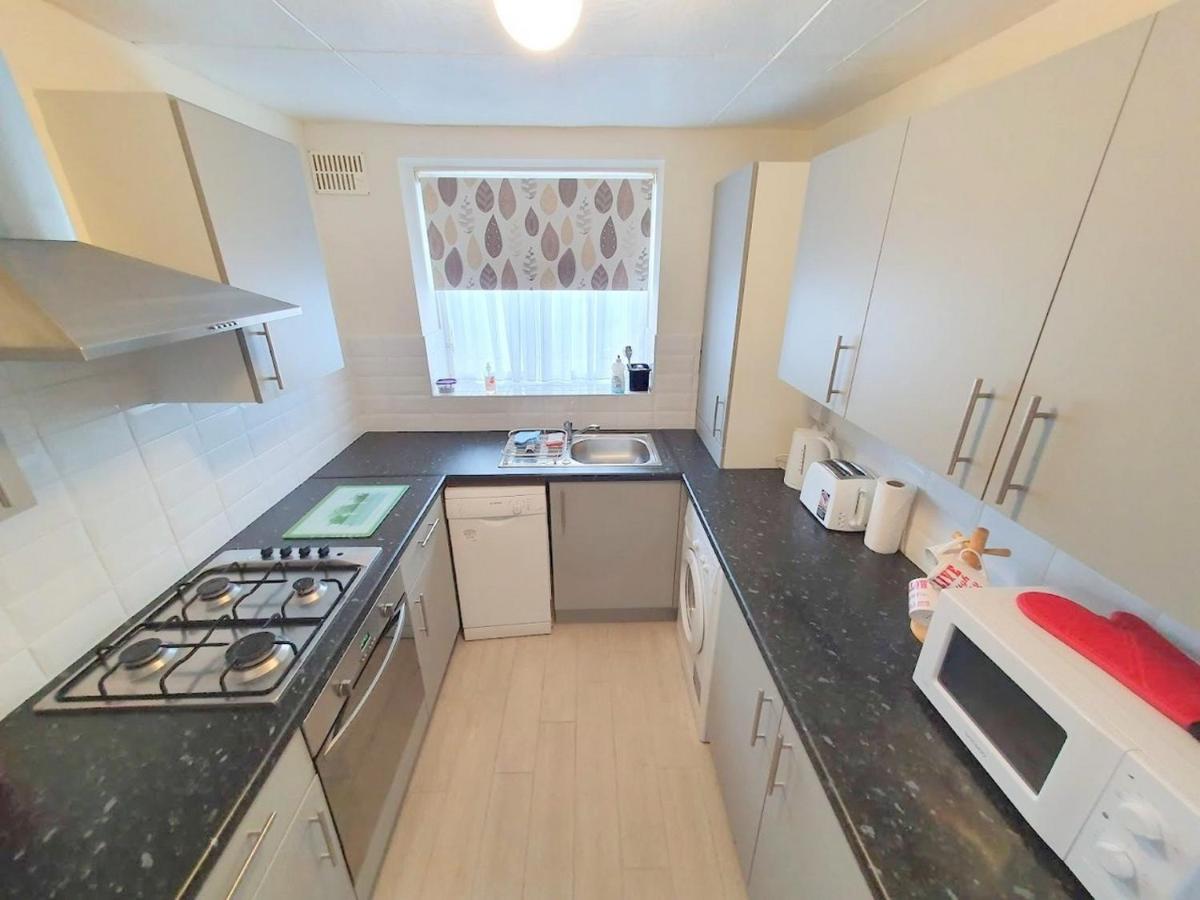 Apartment Wentworth With 2 Bedrooms, Superfast Wi-fi And Parking *