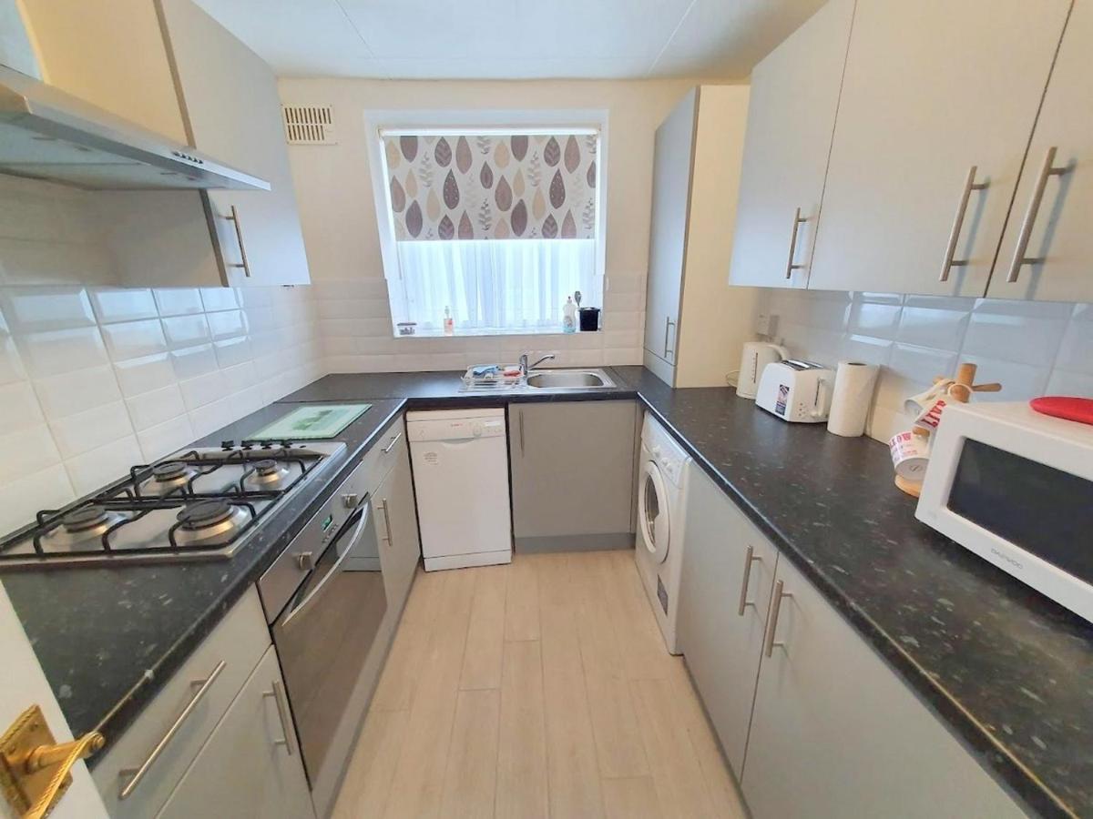 Wentworth With 2 Bedrooms, Superfast Wi-fi And Parking